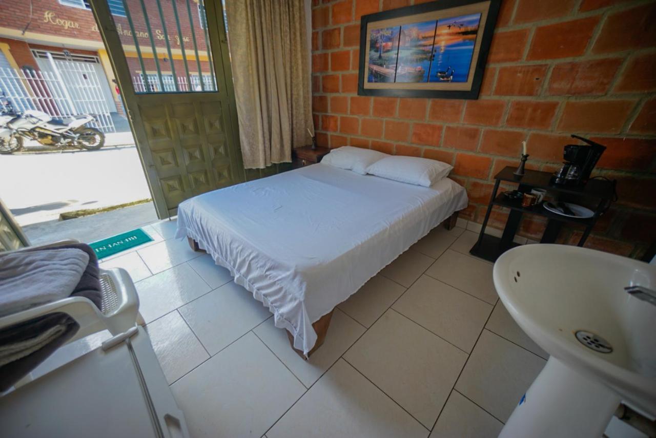 Casa Corazon Del Pueblo Apartment คาลิมา ภายนอก รูปภาพ